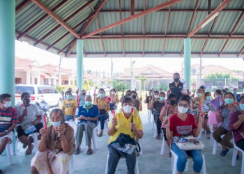 ตรังติวเข้มเกษตรกรหลักสูตรเทคนิคการลับมีดกรีดยาง-–-สยามรัฐ